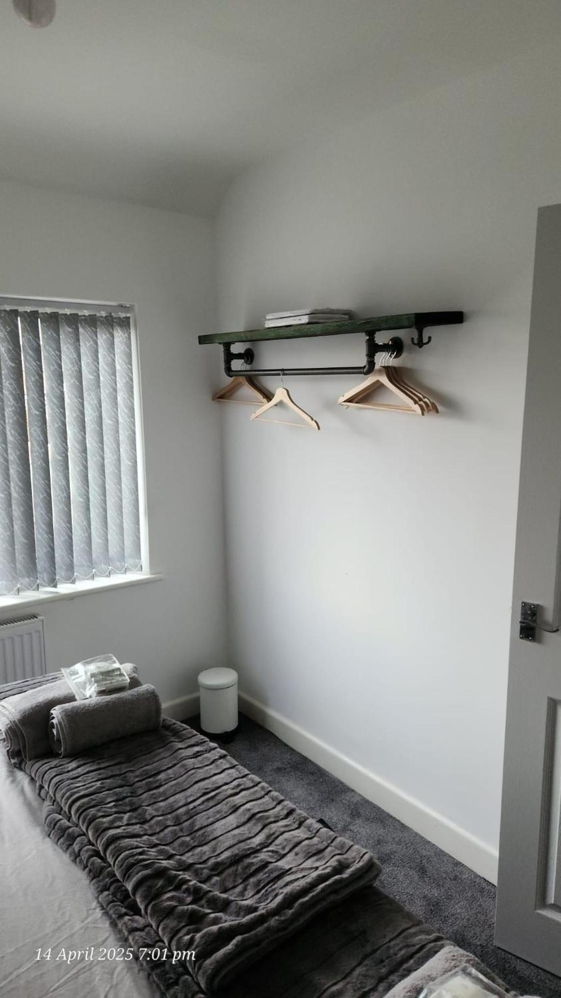 Stylish 3-bed House Nec-jlr-airport-hs2-driveway Holiday home Birmingham
