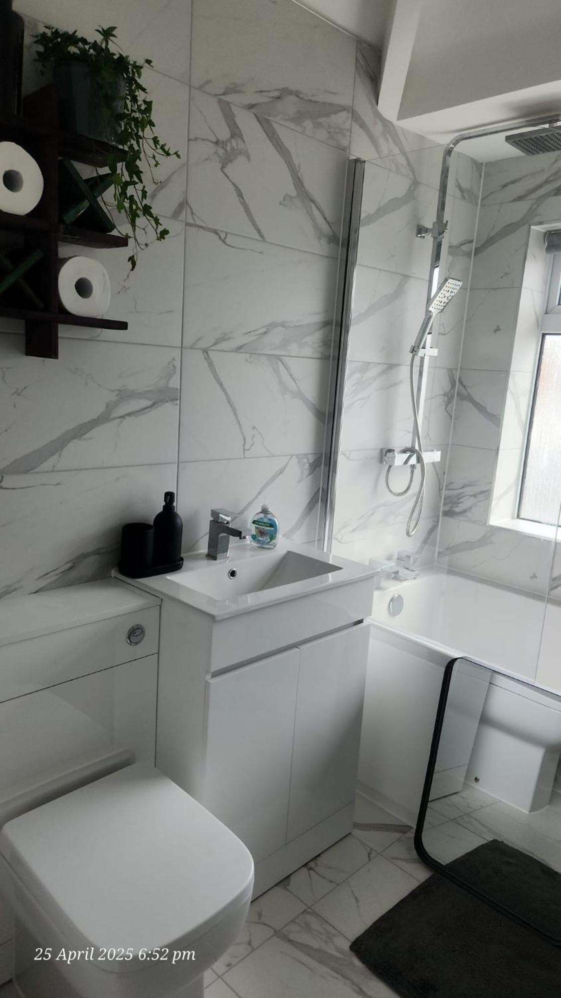 Stylish 3-bed House Nec-jlr-airport-hs2-driveway Birmingham