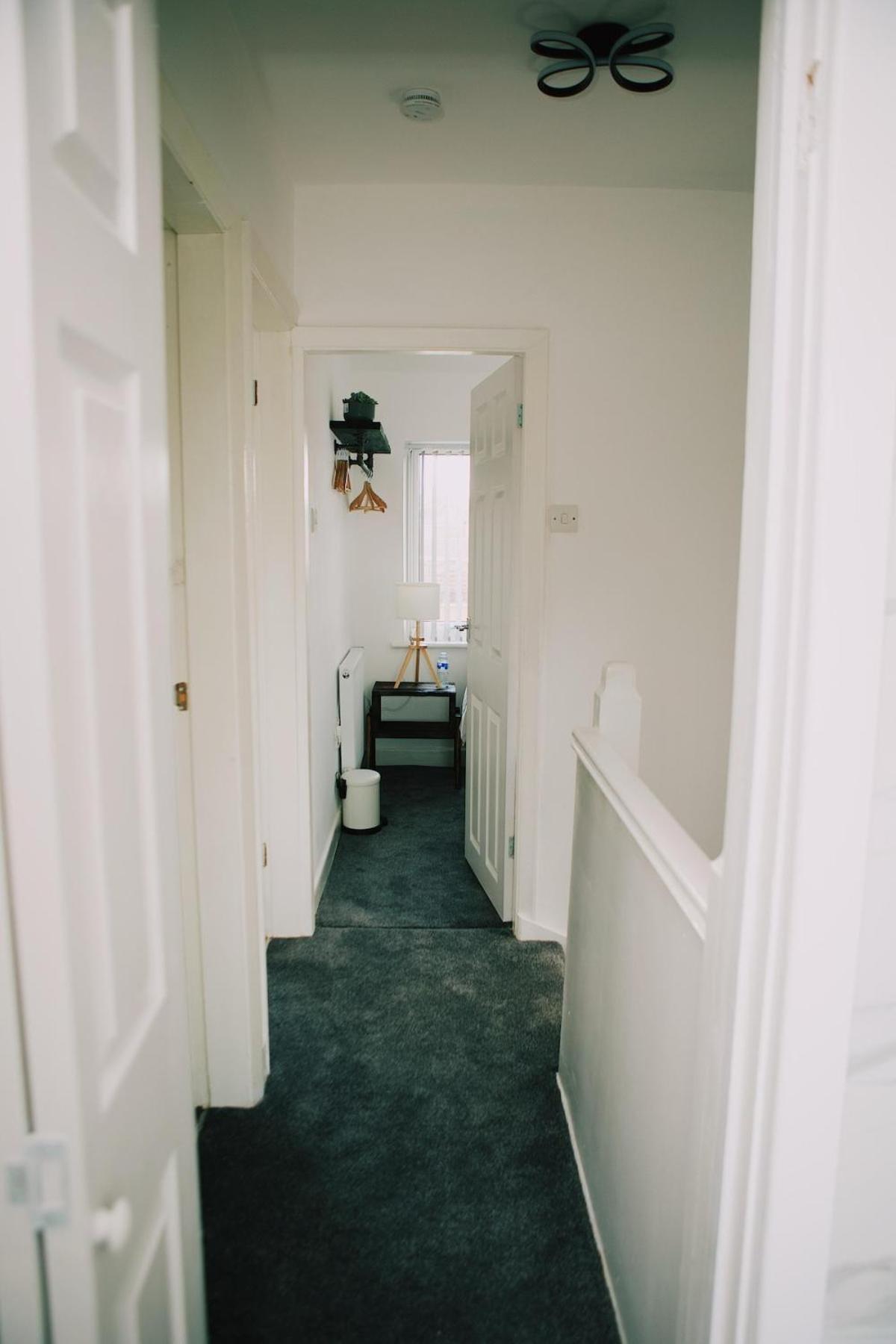 Holiday home Stylish 3-bed House Nec-jlr-airport-hs2-driveway *