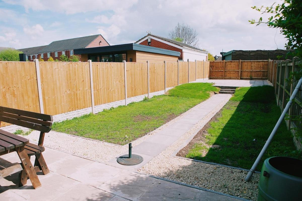 Stylish 3-bed House Nec-jlr-airport-hs2-driveway Birmingham