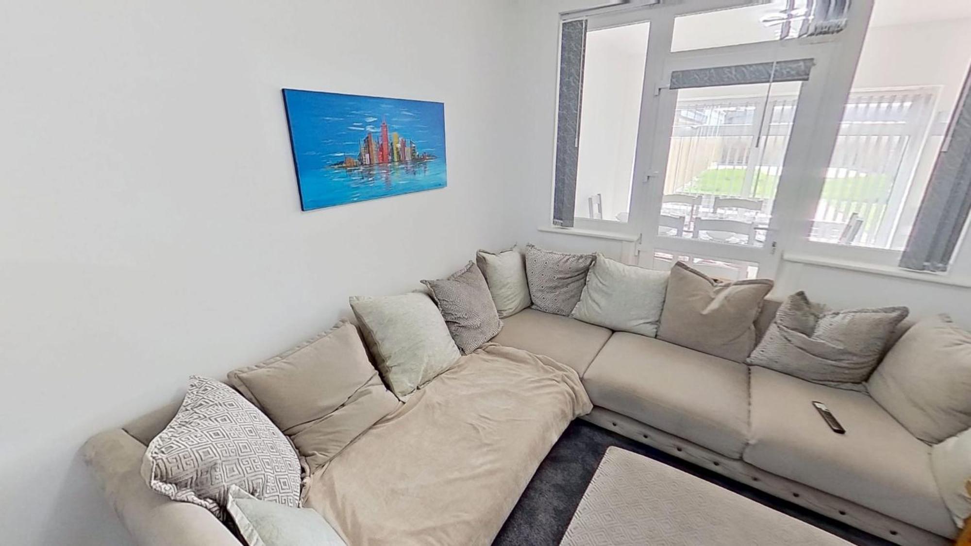 Holiday home Stylish 3-bed House Nec-jlr-airport-hs2-driveway