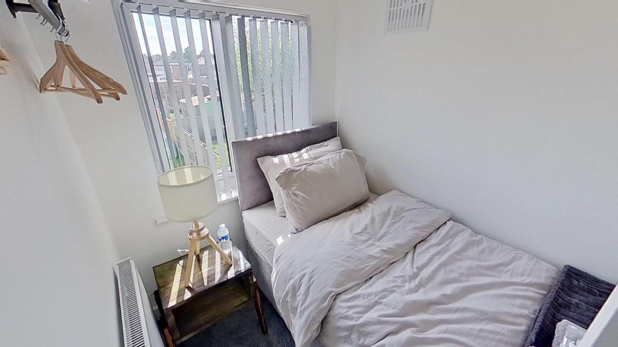 Stylish 3-bed House Nec-jlr-airport-hs2-driveway Holiday home Birmingham
