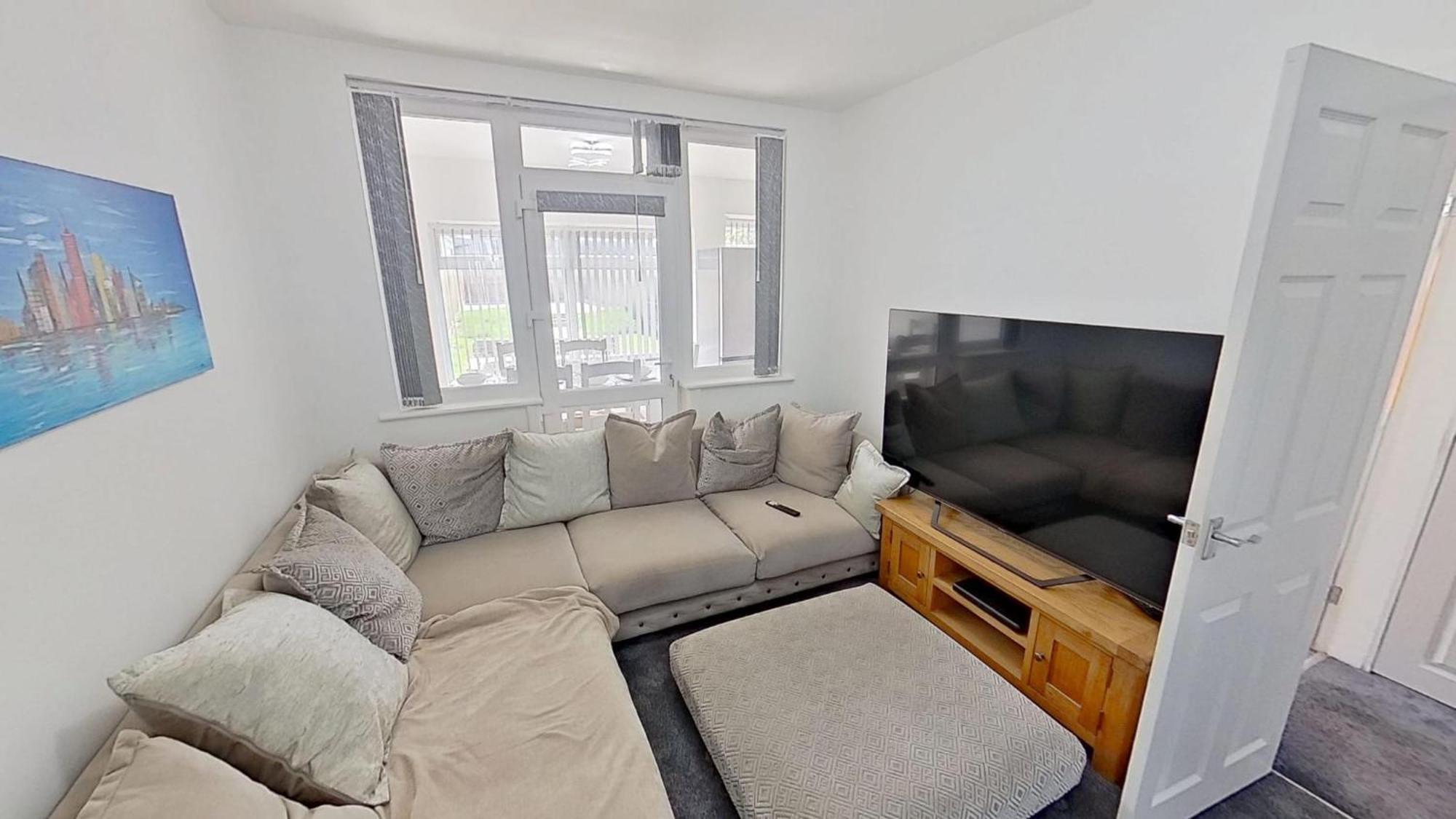 Stylish 3-bed House Nec-jlr-airport-hs2-driveway Holiday home Birmingham